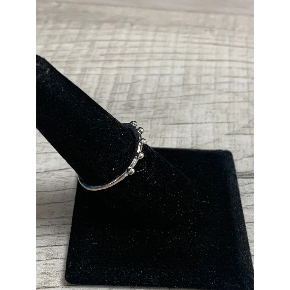 N/A minimalist silver